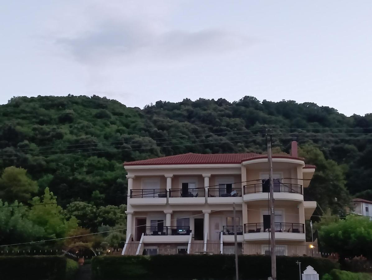 Perdikis Apartments - Paliouria Kókkinon Nerón エクステリア 写真