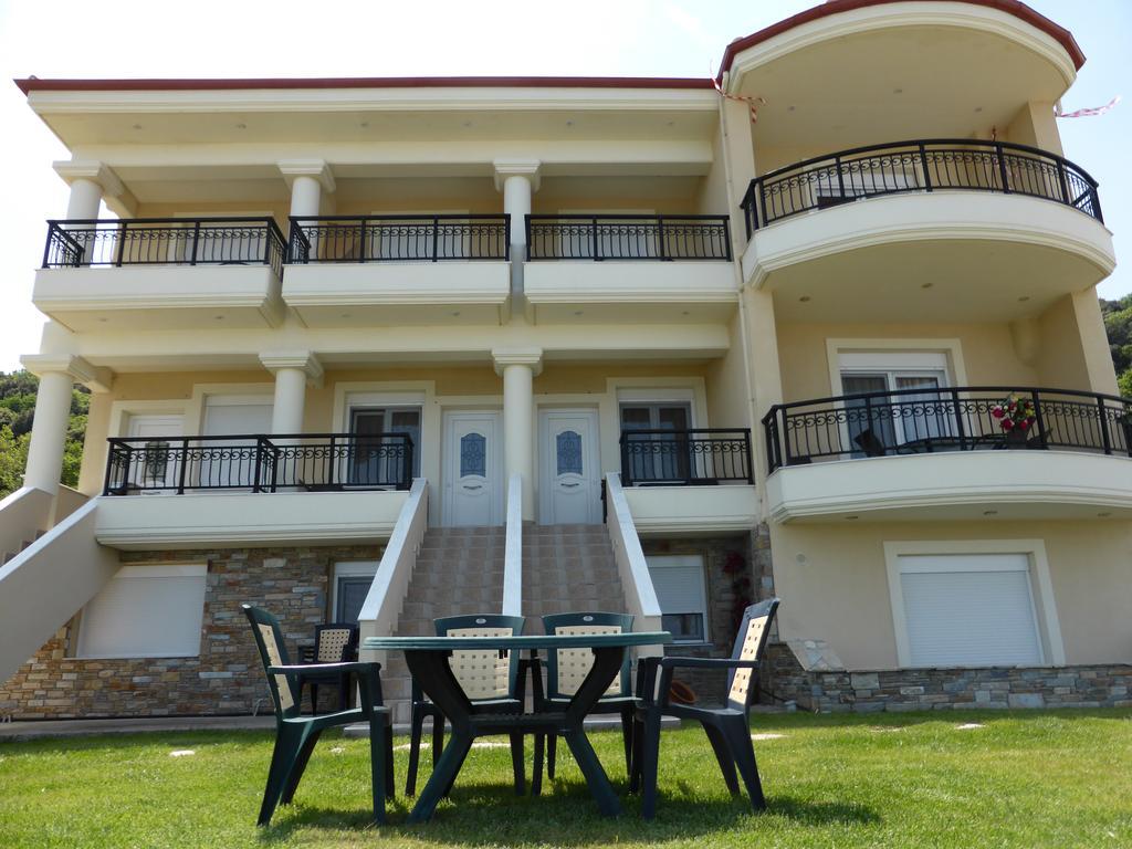 Perdikis Apartments - Paliouria Kókkinon Nerón エクステリア 写真