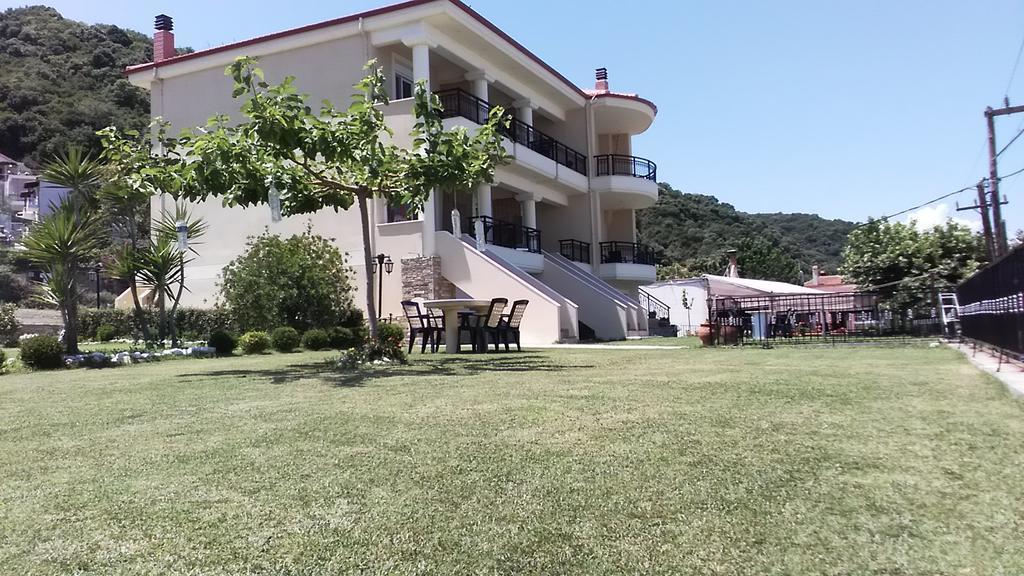 Perdikis Apartments - Paliouria Kókkinon Nerón エクステリア 写真